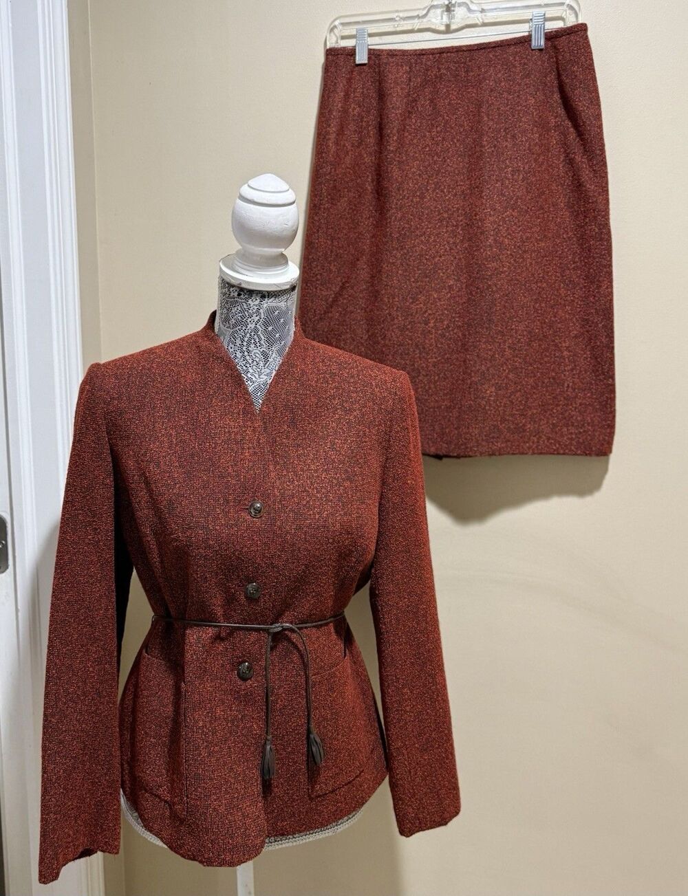Kasper ASL Red Tweed Skirt Suit Womens 8P Blazer Jacket Leather Tassel Belt 2PC